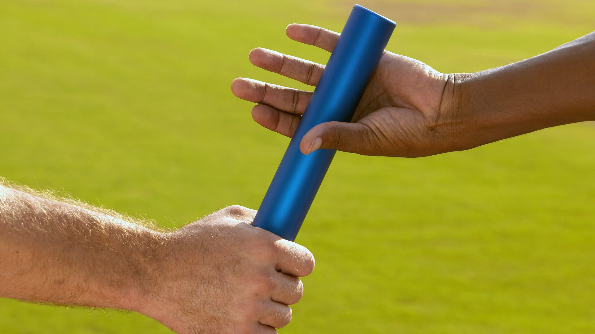 莱比锡红牛狂胜里昂,赖斯在欧冠淘汰赛接管比赛